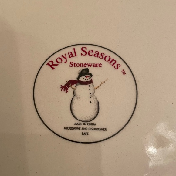 10 Inch Stoneware Serving Bowl - Red and White - Picture 6 of 7